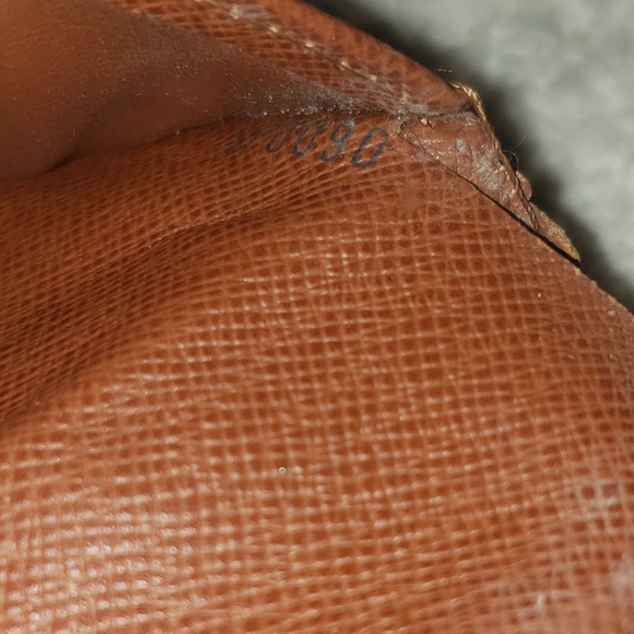 LV monogram snap wallet - Picture 9 of 12